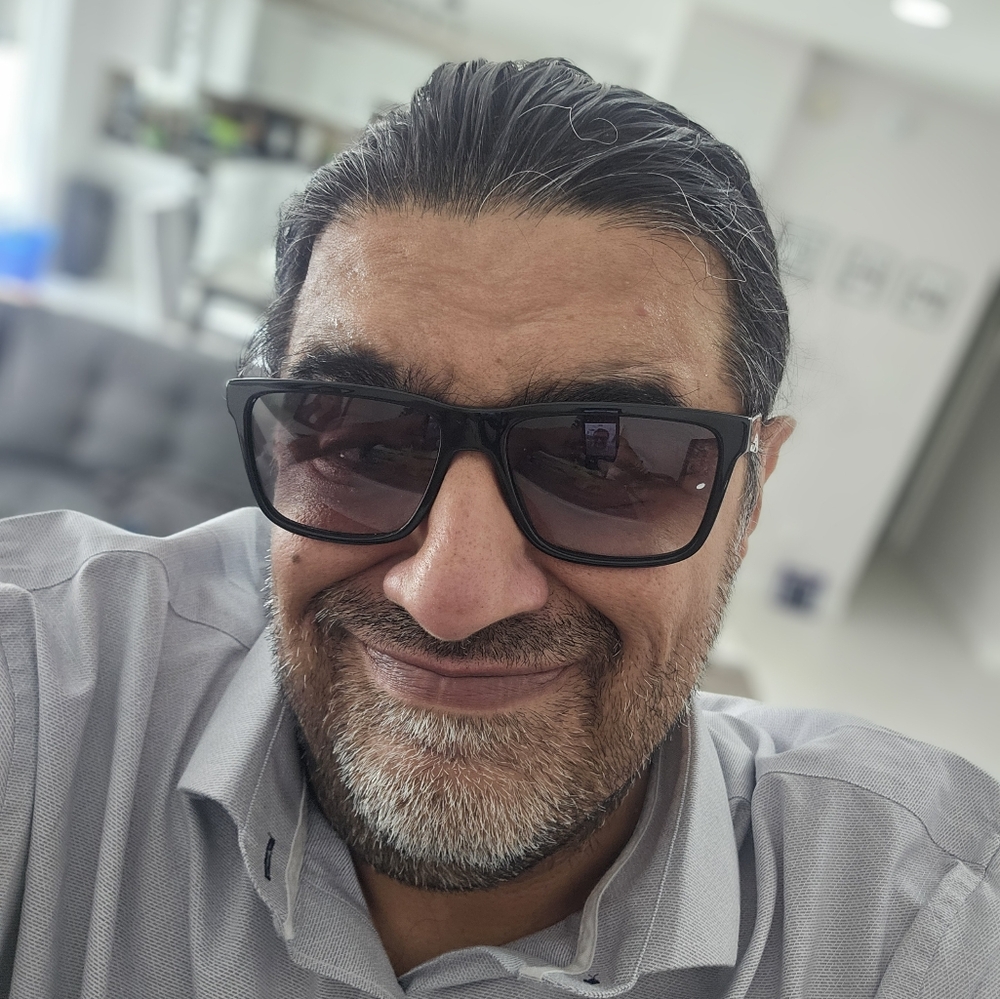 Meet your Posher, Ahmed